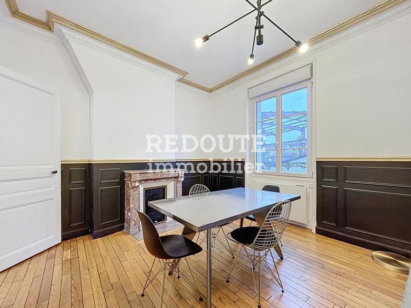 Appartement - 80 m² - 5 pièces