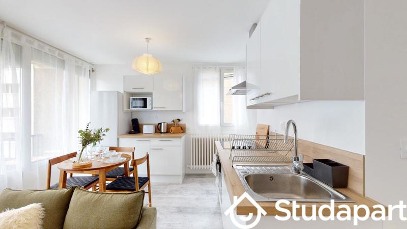 Chambre - 11 m² - 1 pièce