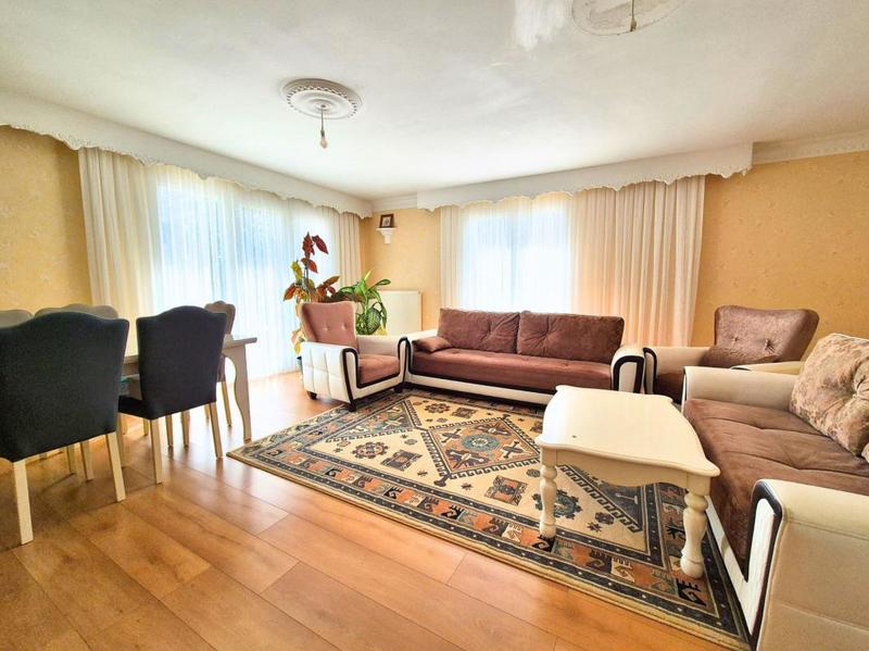 Maison - 168 m² - 7 pièces