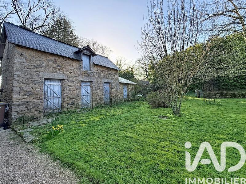 Maison - 270 m² - 9 pièces