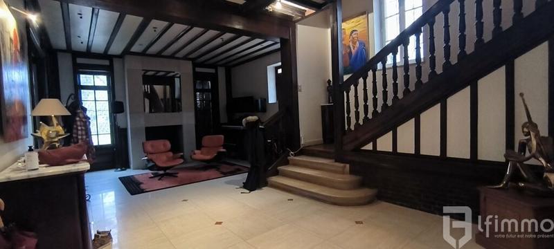 Maison de campagne - 400 m² - 10 pièces