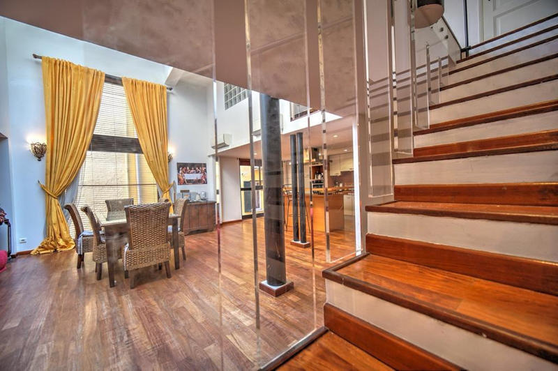 Appartement - 180 m² - 6 pièces