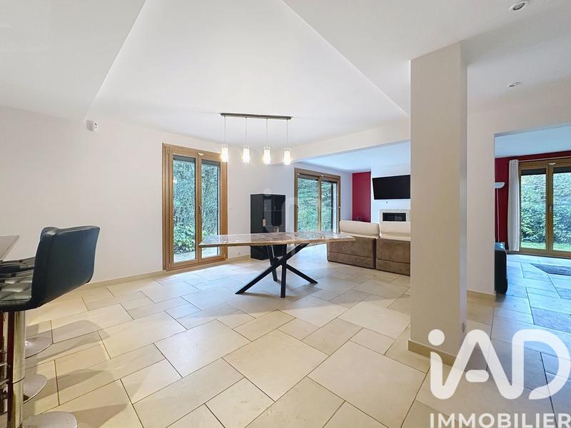 Maison - 140 m² - 7 pièces