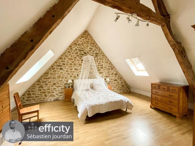 Maison - 448 m² - 19 pièces