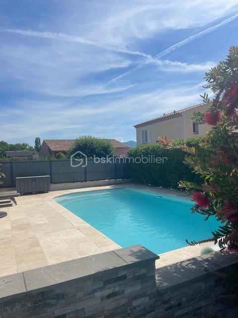 Maison - 84 m² - 4 pièces