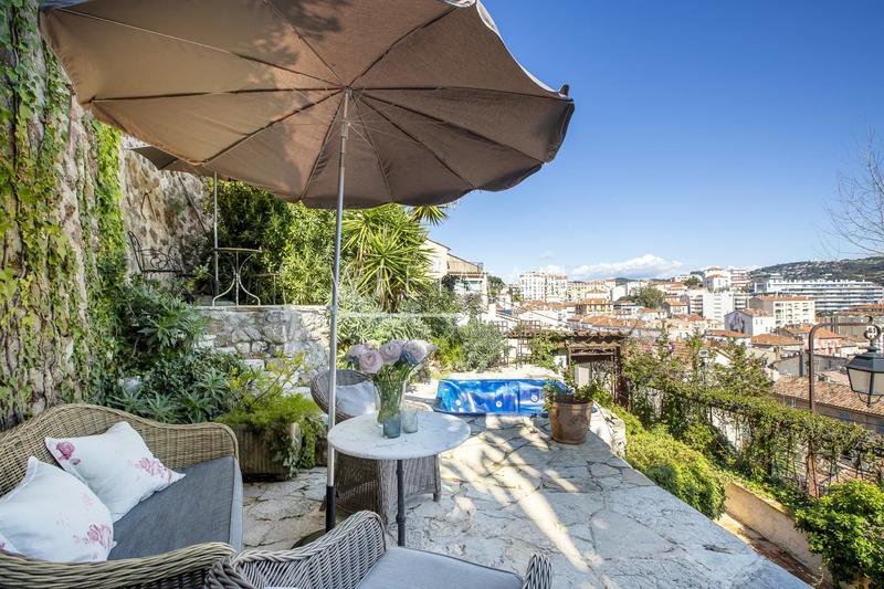 Maison de ville - 88 m² - 5 pièces