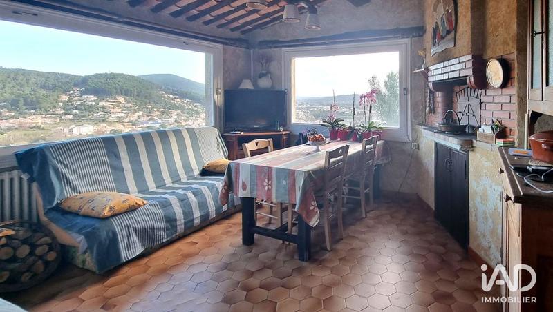 Maison - 180 m² - 4 pièces