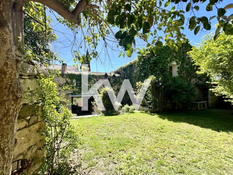 Maison - 196 m² - 8 pièces