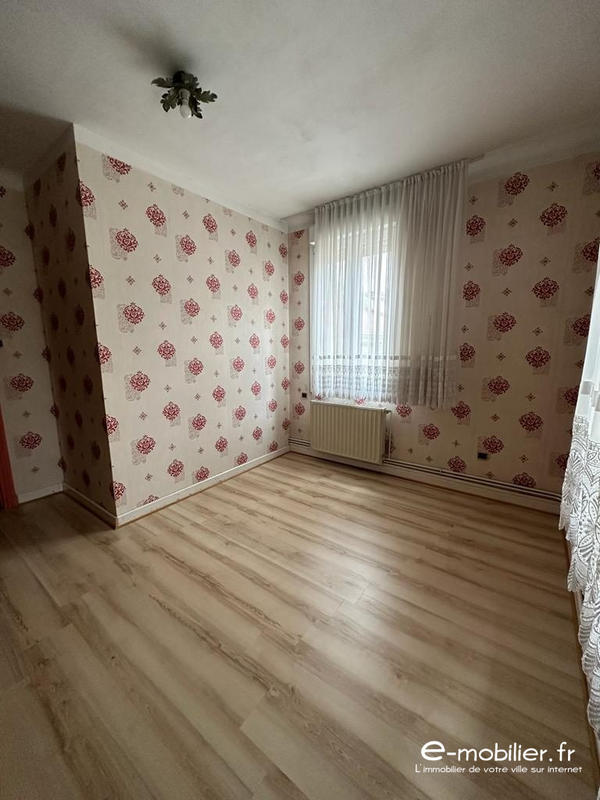 Maison - 170 m² - 8 pièces