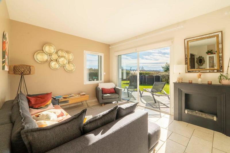 Maison - 240 m² - 6 pièces