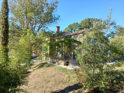 Villa - 206 m² - 8 pièces