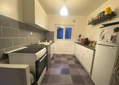 Appartement - 80 m² - 3 pièces