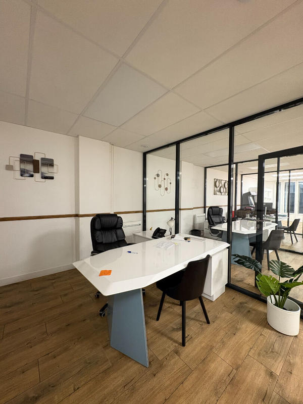 Local commercial - 330 m²