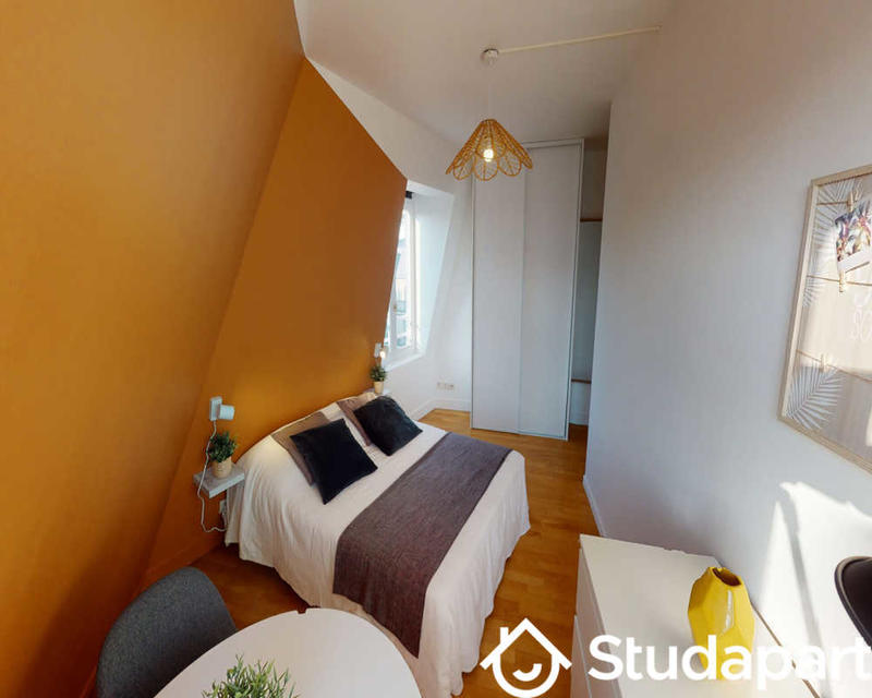 Chambre - 80 m² - 1 pièce