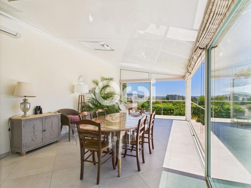 Villa - 253 m² - 7 pièces