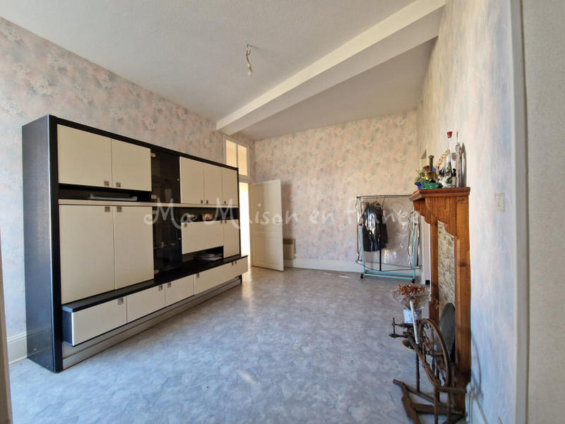 Maison - 240 m² - 11 pièces