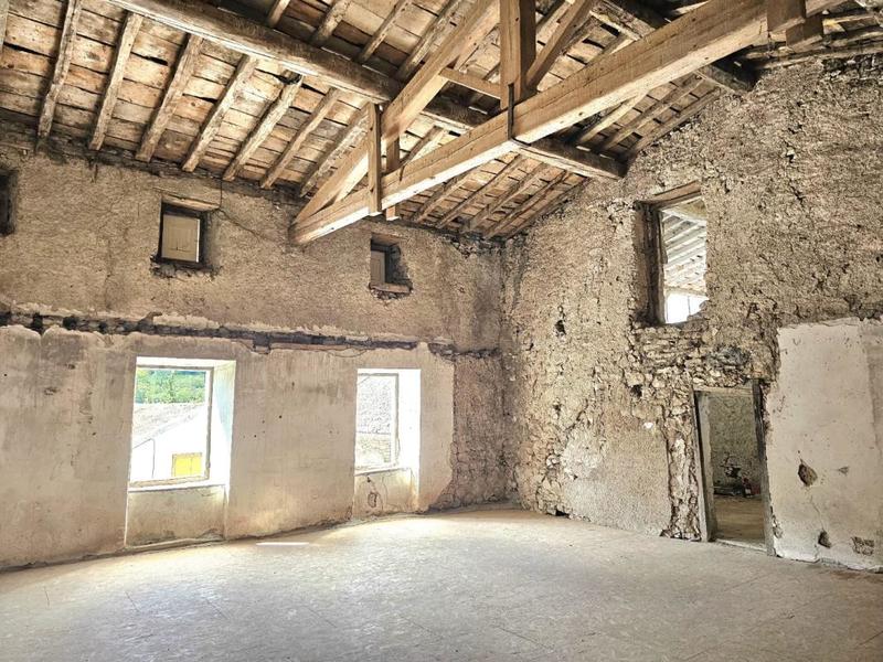 Propriété - 202 m² - 10 pièces