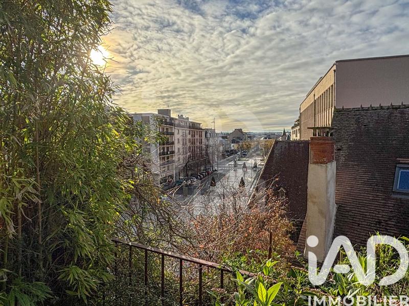 Maison de ville - 239 m² - 9 pièces