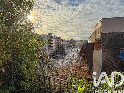 Maison de ville - 239 m² - 9 pièces