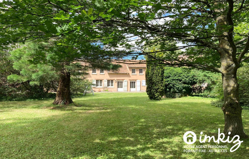 Maison - 436 m² - 14 pièces