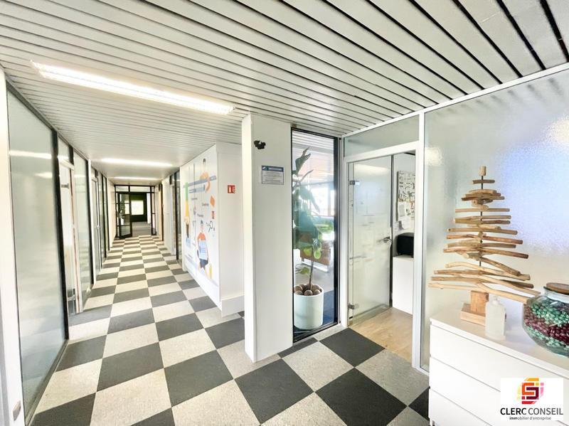 Bureau - 318 m²