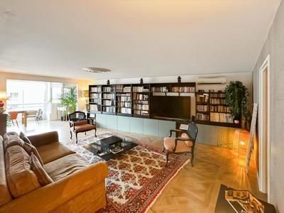 Appartement - 80 m² - 3 pièces