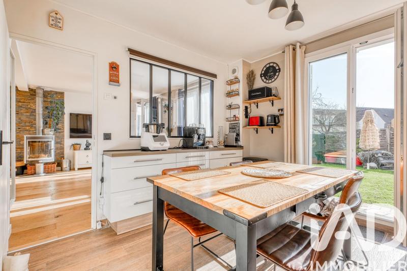 Maison - 98 m² - 4 pièces