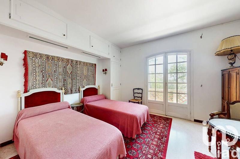 Maison - 194 m² - 6 pièces