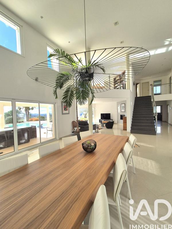 Maison de maîtres - 356 m² - 9 pièces