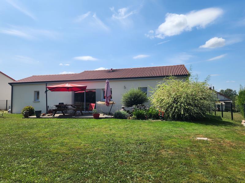 Maison - 90 m² - 5 pièces