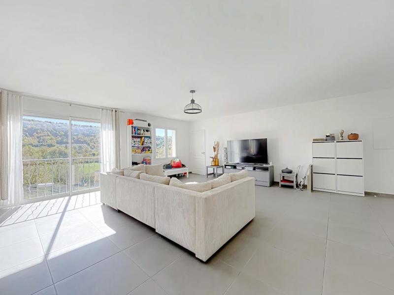 Maison - 137 m² - 5 pièces