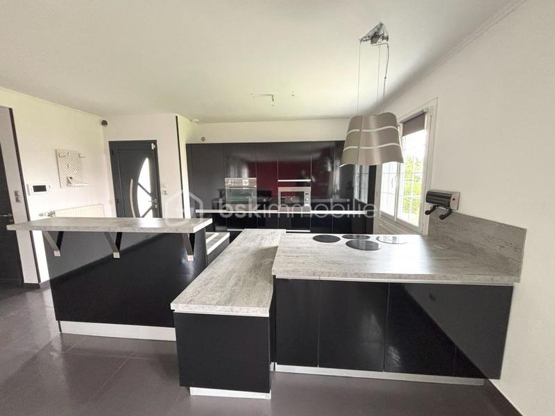 Maison - 150 m² - 5 pièces