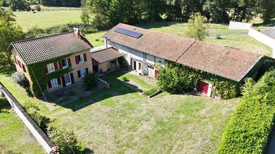 Maison - 207 m² - 6 pièces