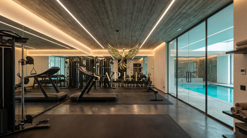 Maison - 300 m² - 10 pièces