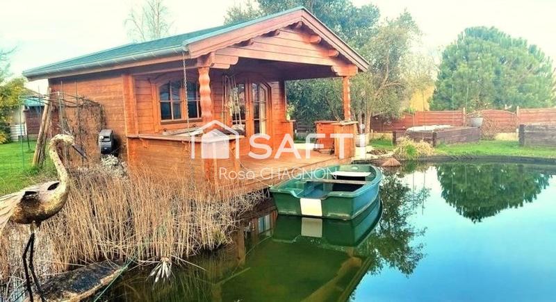 Maison - 220 m² - 10 pièces