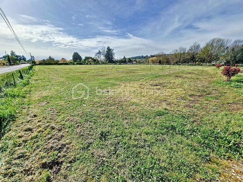 Terrain constructible - 13 288 m²
