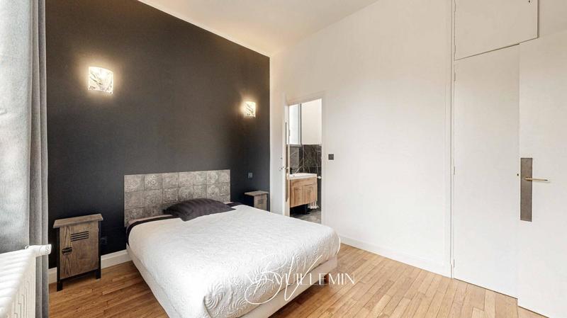 Maison - 413 m² - 12 pièces