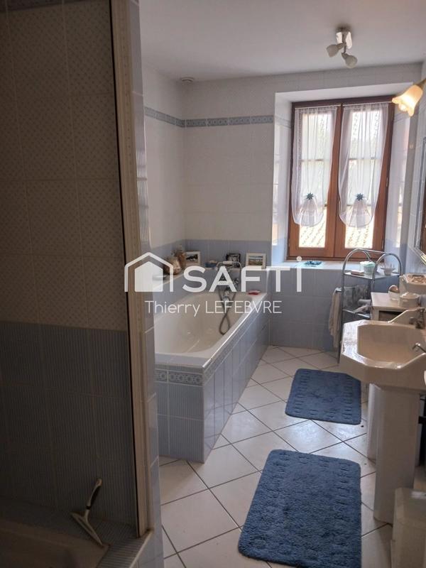 Maison - 223 m² - 7 pièces