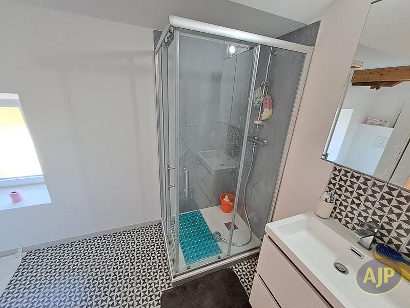 Maison - 65 m² - 3 pièces