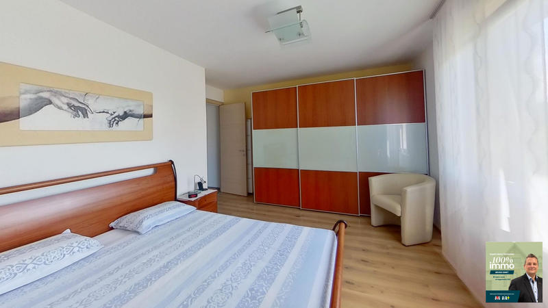 Maison - 260 m² - 6 pièces