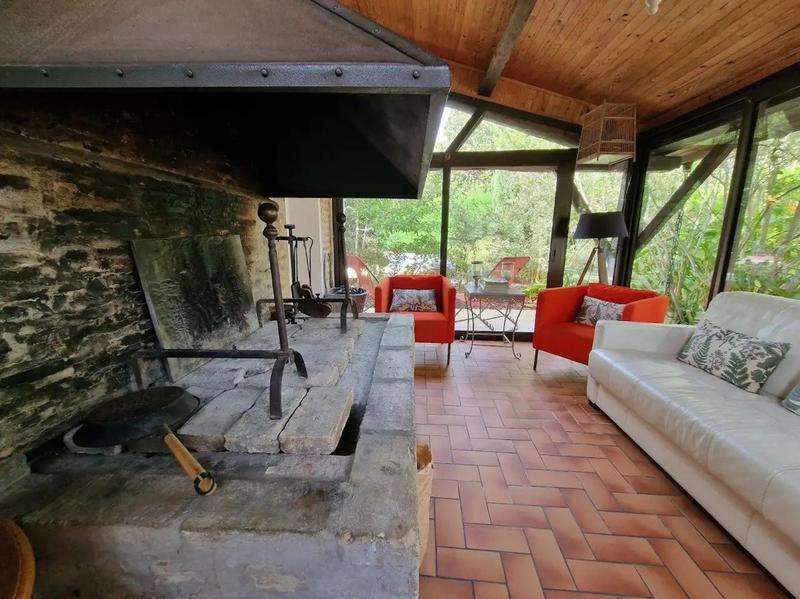 Maison - 484 m² - 12 pièces