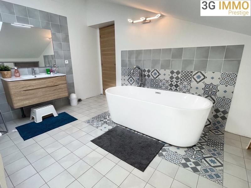 Villa - 280 m² - 9 pièces