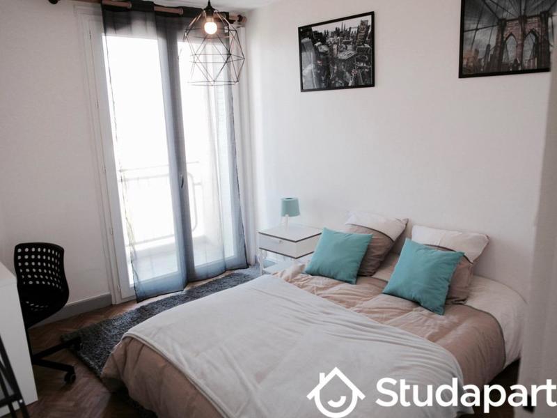 Chambre - 13 m² - 1 pièce