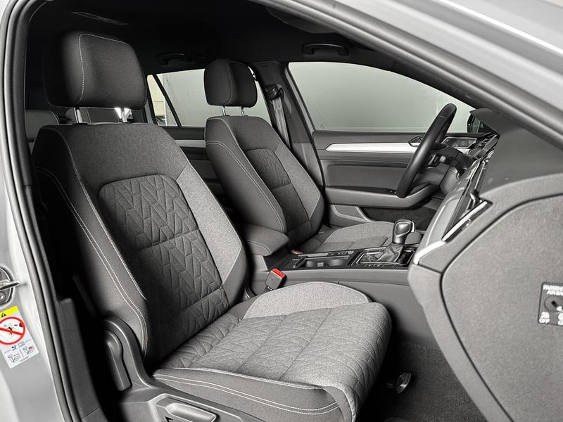 Volkswagen Passat Sw Gte 218ch Dsg Ja18 Matrix Digital Cockpit Sieges Chauf Camera Carplay Regul Acc