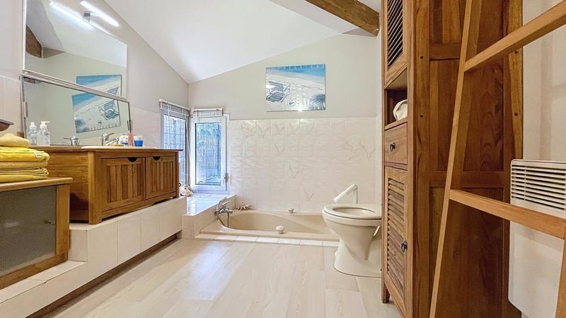 Maison - 197 m² - 5 pièces