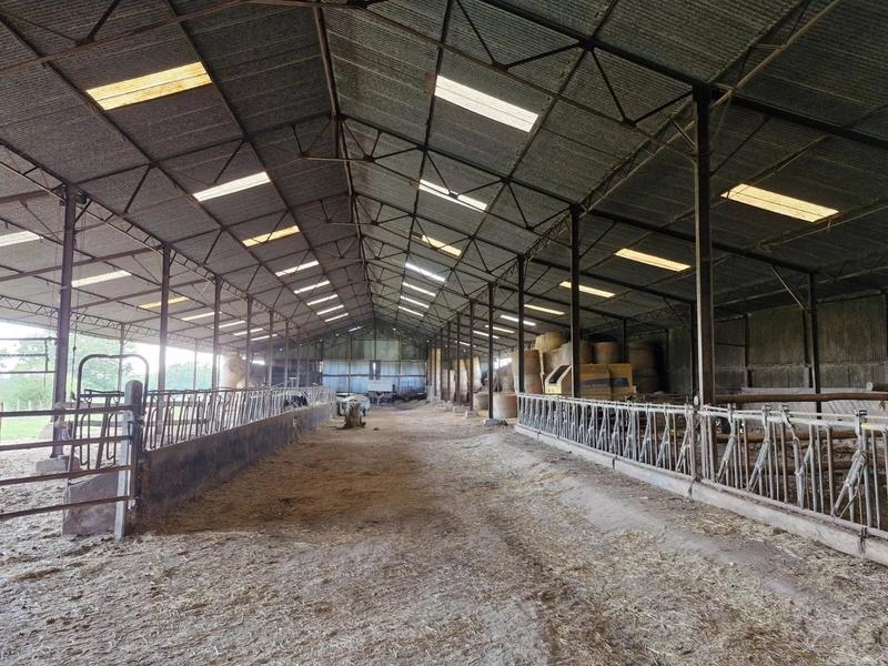 Maison - 310 m² - 15 pièces