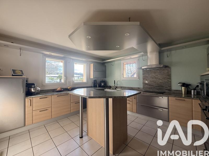 Maison de maîtres - 360 m² - 8 pièces