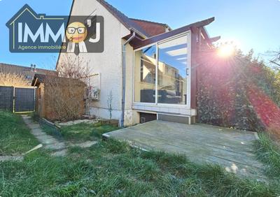 Maison - 96 m² - 4 pièces