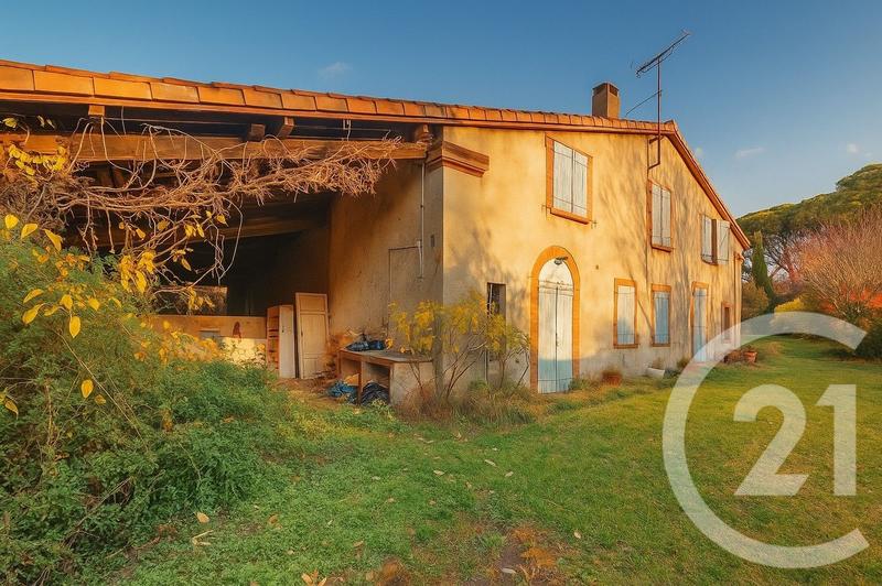 Maison - 400 m² - 8 pièces