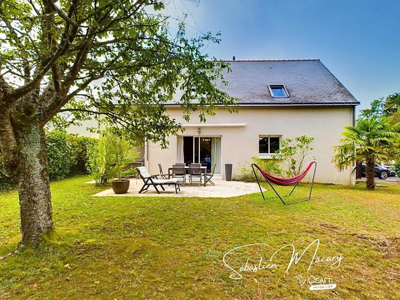 Maison - 151 m² - 7 pièces